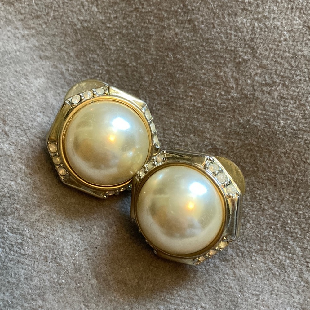 Costume earrings